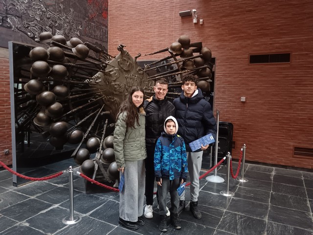 Ученици Литургијске секције у снимању духовне песме у Крагујевцу